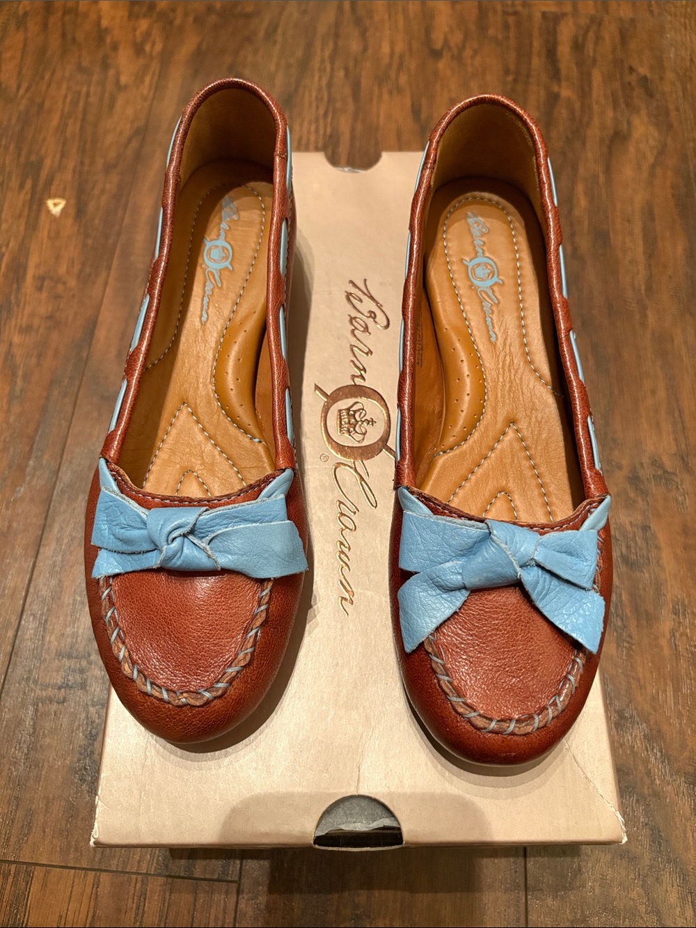 ⭐️LE DISCONTINUED⭐️ BØRN Crown Opal II FLAT - Brown/Light Blue- Women’s 7 US